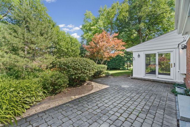 1533 N Belmont Avenue, Arlington Heights, IL 60004