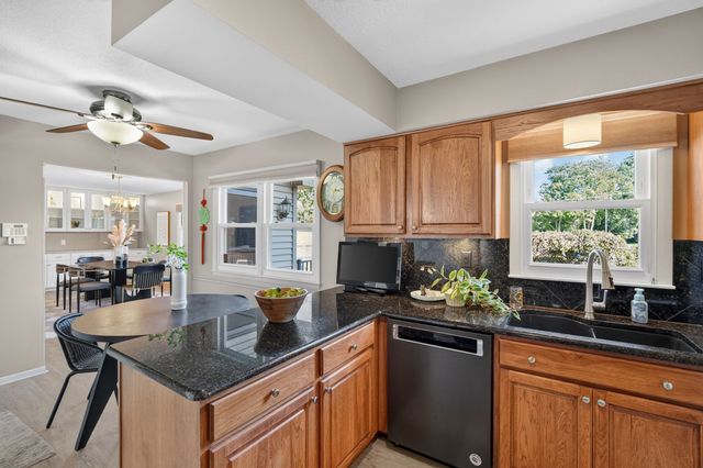 4009 E 23rd Street, Des Moines, IA 50317