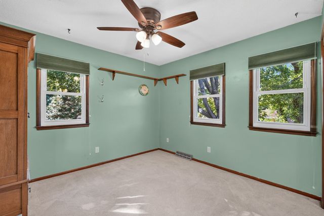 4009 E 23rd Street, Des Moines, IA 50317
