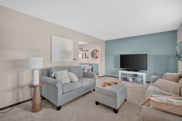 4009 E 23rd Street, Des Moines, IA 50317