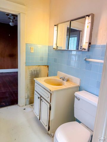 902 Santa Fe Ave, La Junta, CO 81050