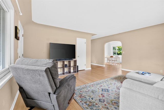 75 Hillside Drive, Battle Creek, MI 49017