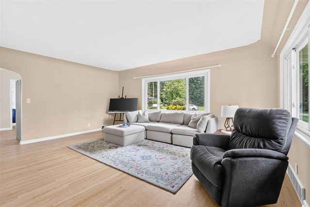 75 Hillside Drive, Battle Creek, MI 49017