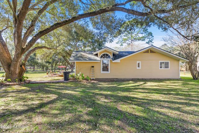 8835 Sidney Gautreaux, Abbeville, LA 70510