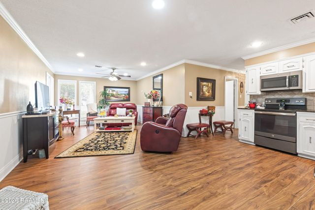 8835 Sidney Gautreaux, Abbeville, LA 70510