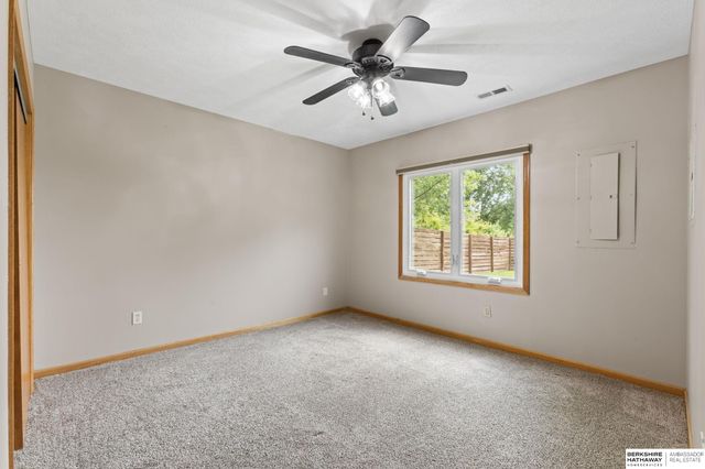 15821 N 2 Street, Bennington, NE 68007