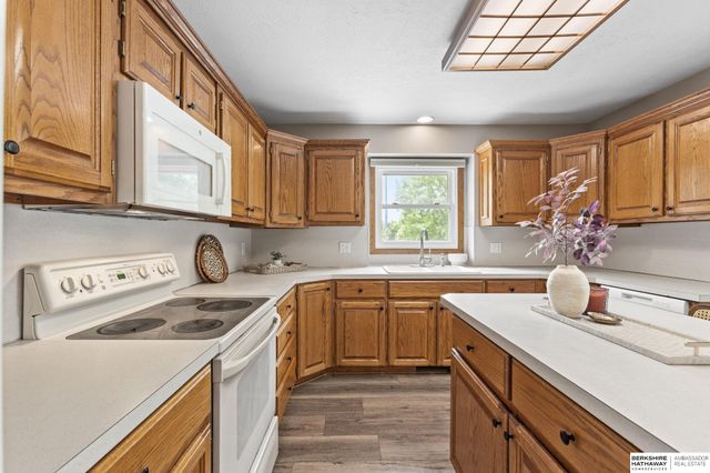 15821 N 2 Street, Bennington, NE 68007