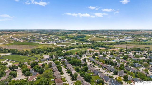 15821 N 2 Street, Bennington, NE 68007