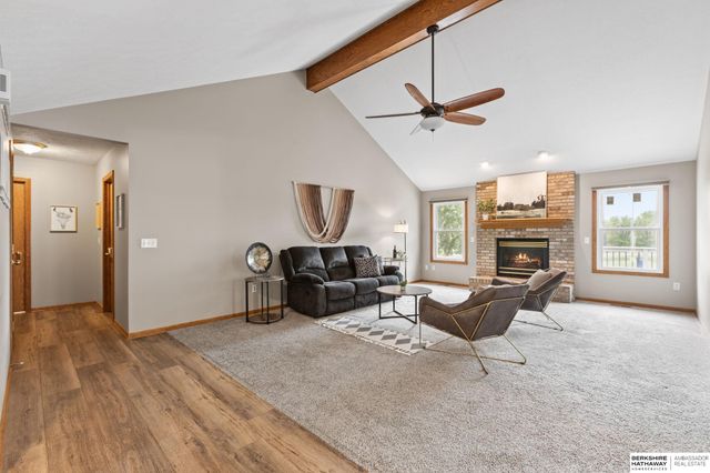 15821 N 2 Street, Bennington, NE 68007