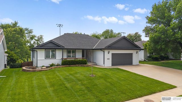 15821 N 2 Street, Bennington, NE 68007