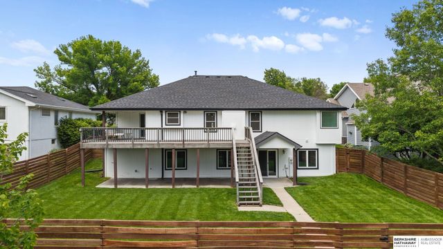 15821 N 2 Street, Bennington, NE 68007