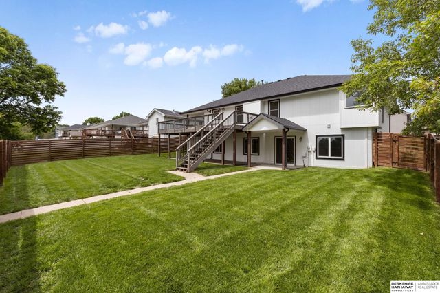15821 N 2 Street, Bennington, NE 68007