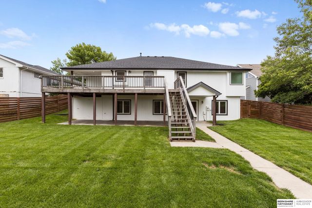 15821 N 2 Street, Bennington, NE 68007