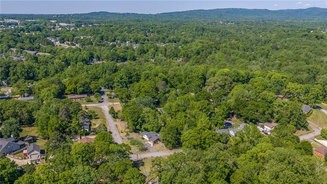 100 Woodburn Drive, Taylors, SC 29687