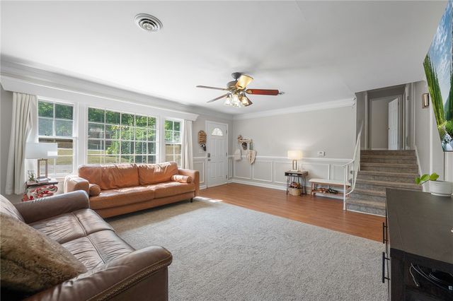 100 Woodburn Drive, Taylors, SC 29687