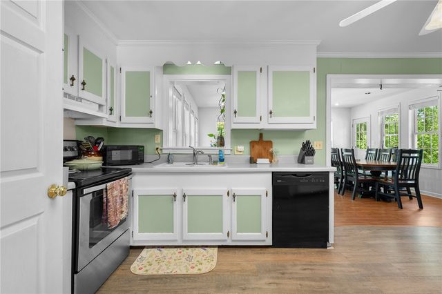 100 Woodburn Drive, Taylors, SC 29687