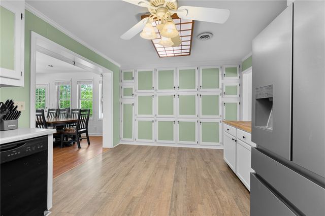 100 Woodburn Drive, Taylors, SC 29687