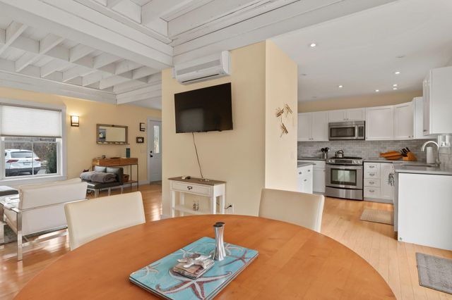 16 Meadow Road UNIT 16, Provincetown, MA 02657