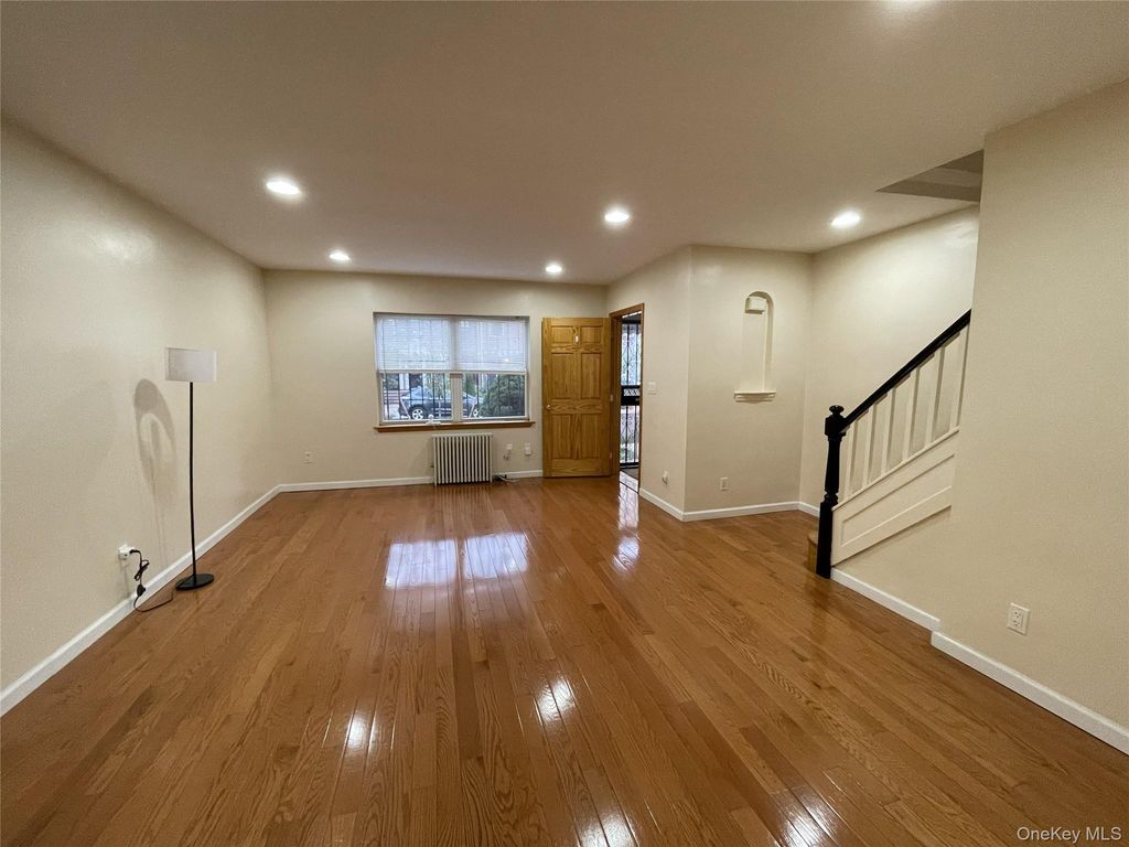 14803 61st Road, Flushing, NY 11367 — photo 3