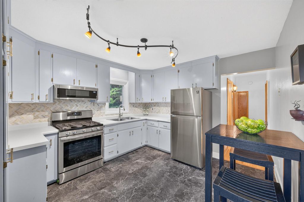 2431 Ridge Lane, Mounds View, MN 55112 — photo 4