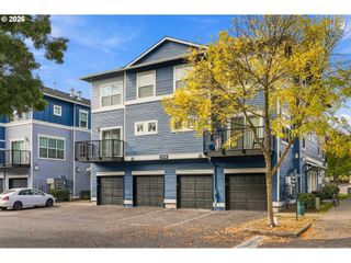22836 Sw FOREST CREEK Dr 202, Sherwood, OR 97140