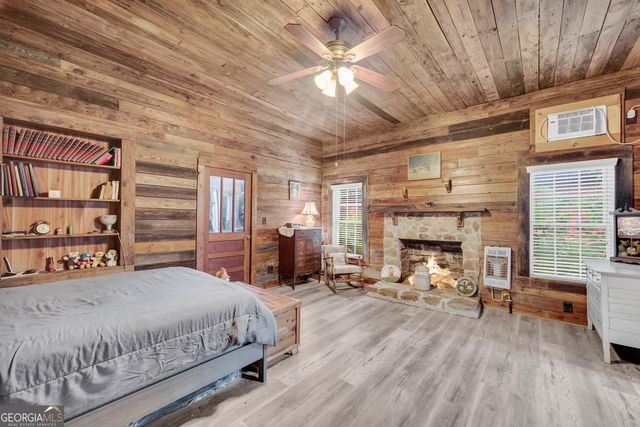 2657 Wolf Pit, Eastanollee, GA 30538