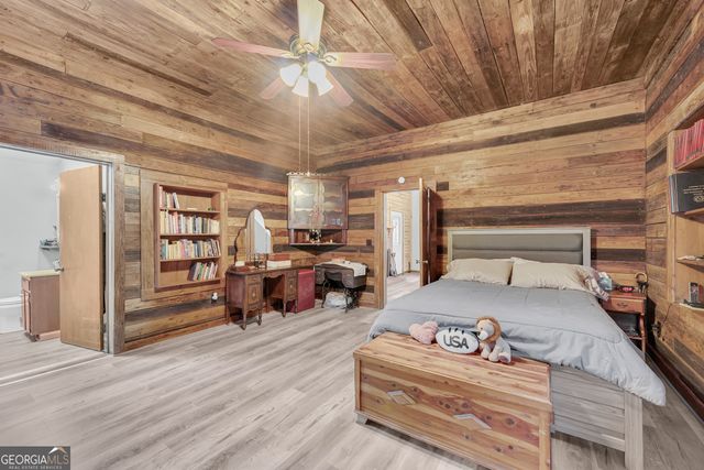2657 Wolf Pit, Eastanollee, GA 30538