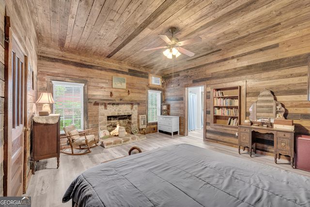 2657 Wolf Pit, Eastanollee, GA 30538