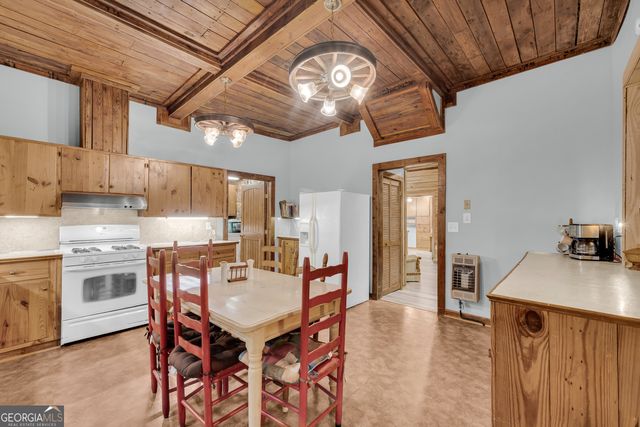 2657 Wolf Pit, Eastanollee, GA 30538