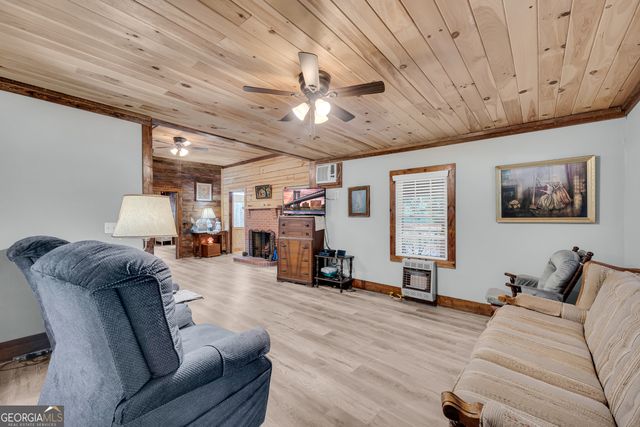 2657 Wolf Pit, Eastanollee, GA 30538