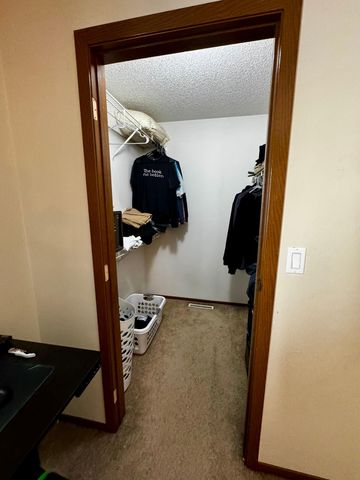 3620 Village Green Lane, Moorhead, MN 56560