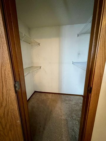 3620 Village Green Lane, Moorhead, MN 56560