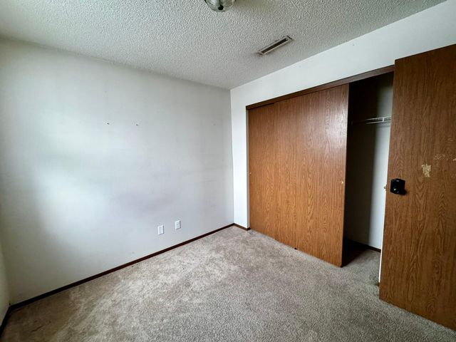 3620 Village Green Lane, Moorhead, MN 56560