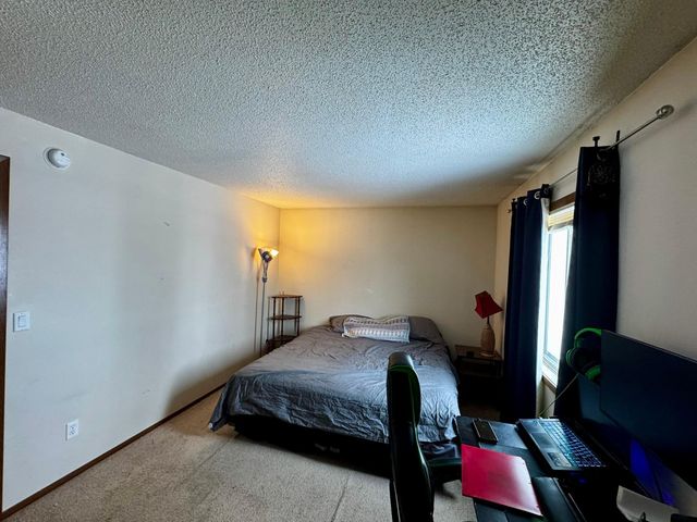 3620 Village Green Lane, Moorhead, MN 56560