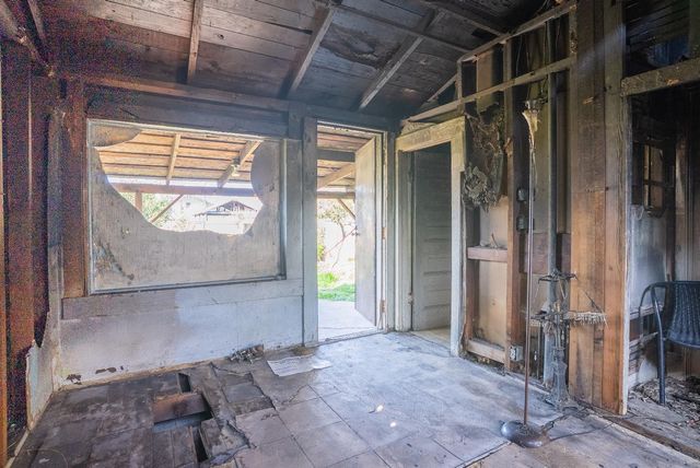 1039 N Roosevelt Avenue, Fresno, CA 93728