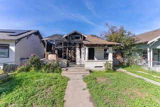 1039 N Roosevelt Avenue, Fresno, CA 93728