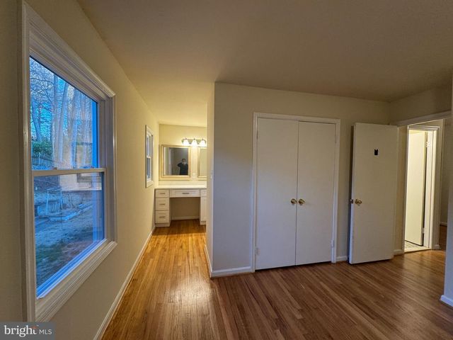 6437 ALLOWAY CT, Springfield, VA 22152