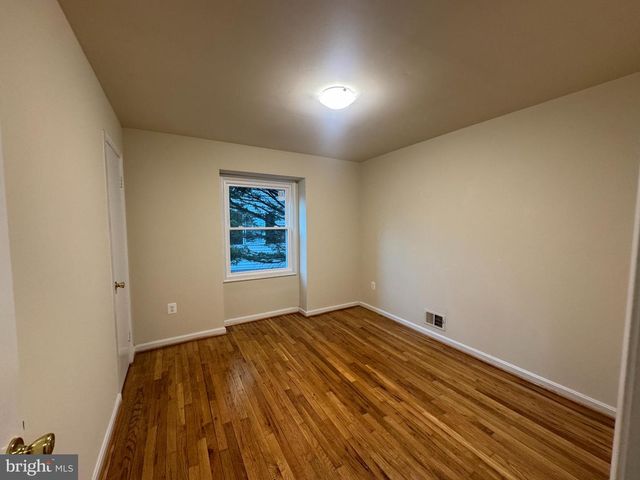 6437 ALLOWAY CT, Springfield, VA 22152