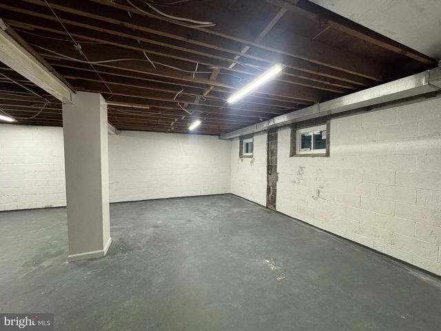 6437 ALLOWAY CT, Springfield, VA 22152