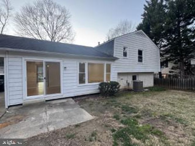 6437 ALLOWAY CT, Springfield, VA 22152