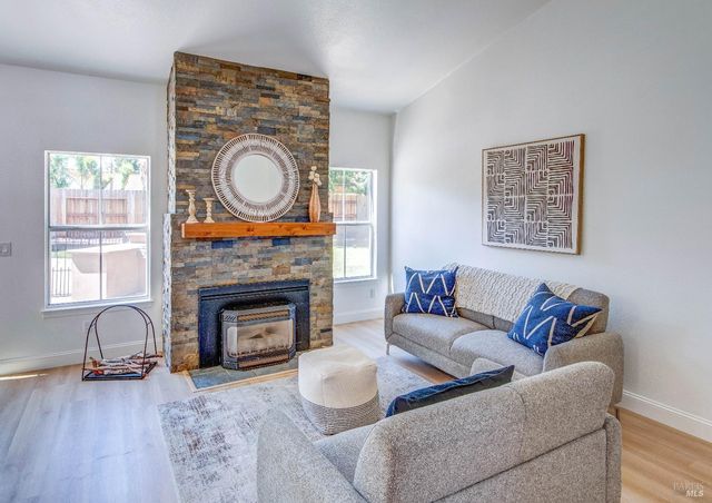 724 Ashford Ct, Vacaville, CA 95687