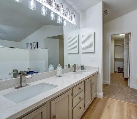 724 Ashford Ct, Vacaville, CA 95687