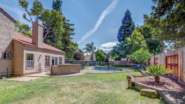 724 Ashford Ct, Vacaville, CA 95687