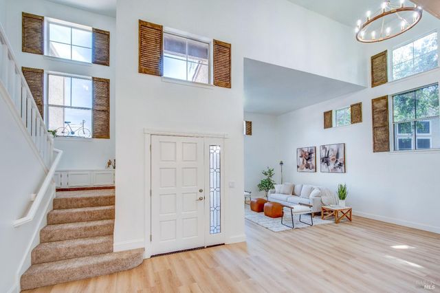 724 Ashford Ct, Vacaville, CA 95687