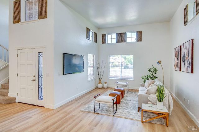 724 Ashford Ct, Vacaville, CA 95687