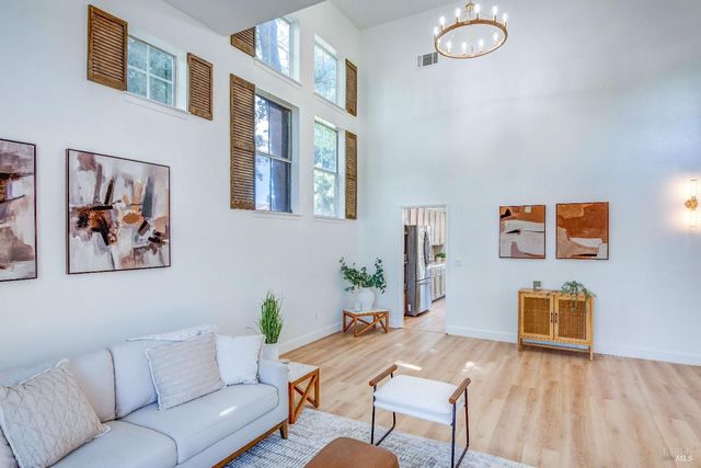 724 Ashford Ct, Vacaville, CA 95687