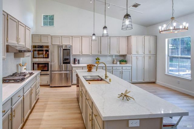 724 Ashford Ct, Vacaville, CA 95687