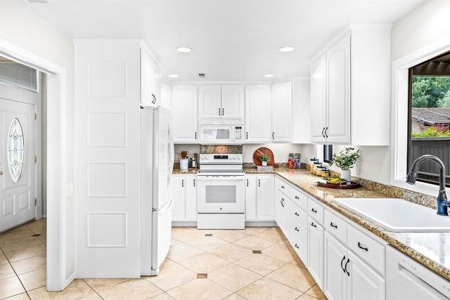 32805 Temet Drive, Pauma Valley, CA 92061