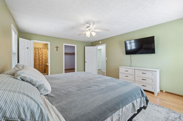 1525 E Piney Rd, Dickson, TN 37055