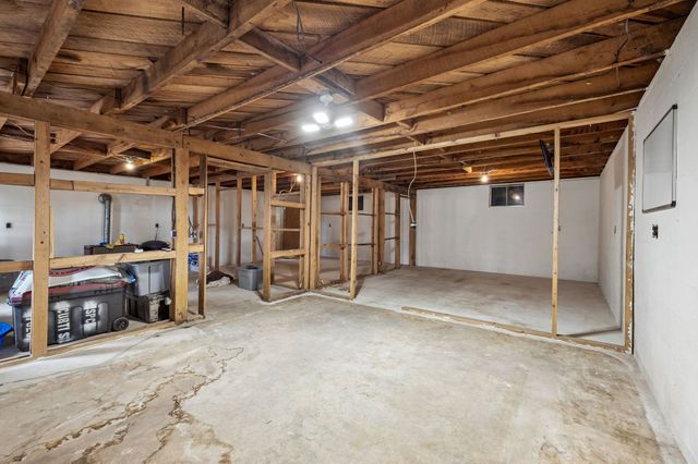 1525 E Piney Rd, Dickson, TN 37055